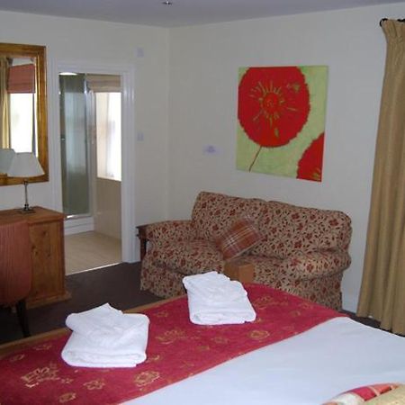The Barrington Arms Hotel Shrivenham Extérieur photo